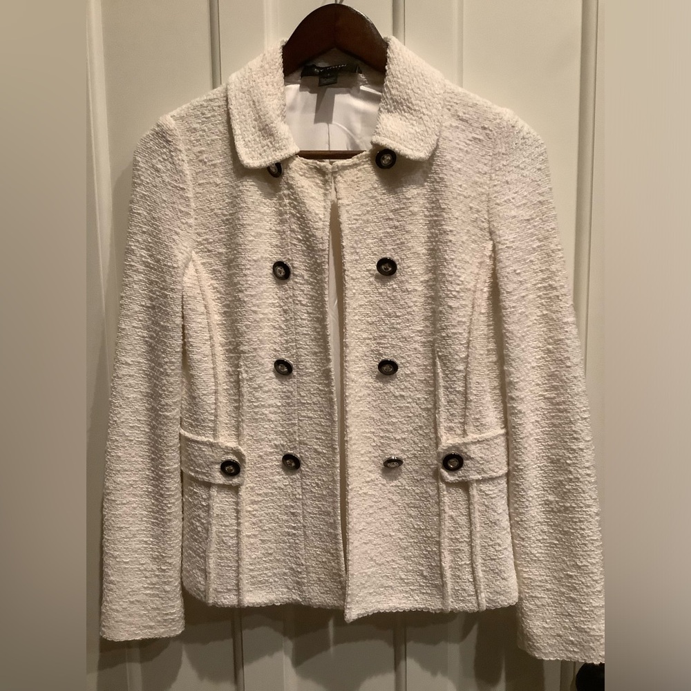 St. John Blazer, Excellent condition, Fully lined, size 2.